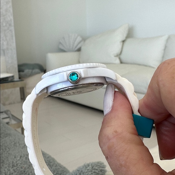 Ice-Watch White and Blue Watch - Picture 2 of 3